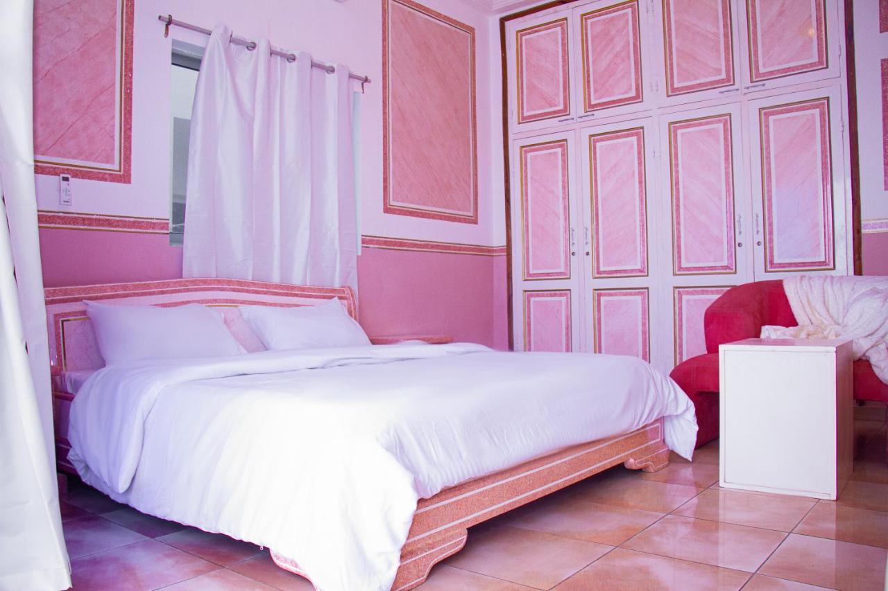 Hotel Amazone โกโตนู ภายนอก รูปภาพ